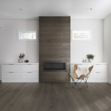 Va╠êlinge Flooring HW Lacq XL 347026 Oak Nature Mineral Grey w logo